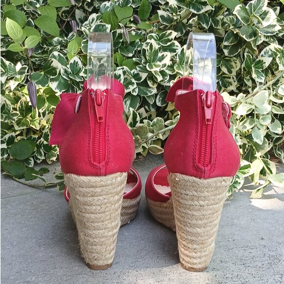 Shoedazzle Madison Red Ankle Strap Wedge Platform Sandals Shoes with a Bow NIB - Picture 5 of 7